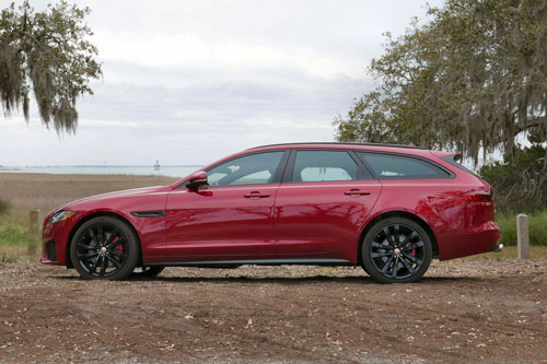 Top 10 xe wagon tốt nhất hiện nay do Auto Guide bình chọn - Jaguar XF Sportbrake.