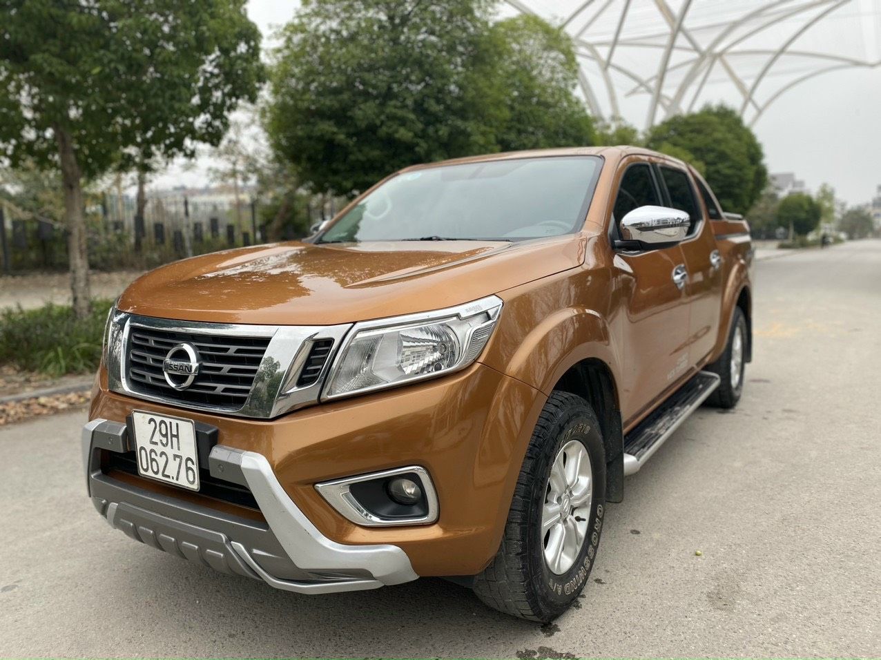 Nissan Navara 2017 - Xe màu nâu